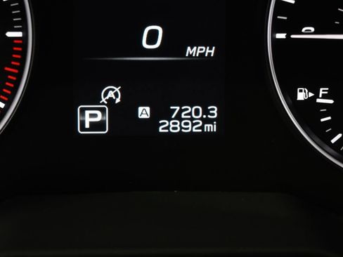 Used 2025 Subaru Outback Premium image 26