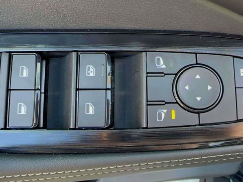 Used 2026 Nissan Rogue SV image 14