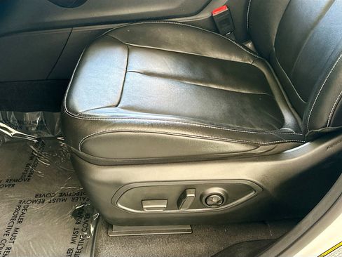 Used 2022 Jeep Grand Cherokee L Limited RWD image 17