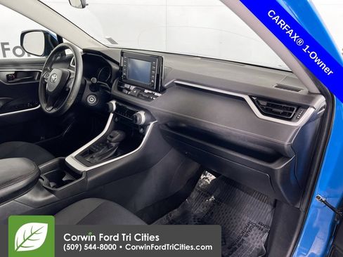Used 2019 Toyota RAV4 LE w/ All Weather Liner Package AWD/4WD image 27