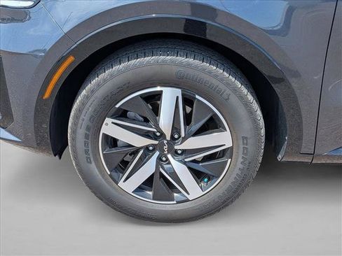 Used 2023 Kia Sorento S w/ Panoramic Sunroof Package FWD image 15