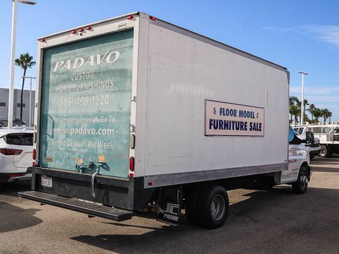 Used 2017 Chevrolet Express 3500 Extended w/ Chrome Appearance Package RWD image 6