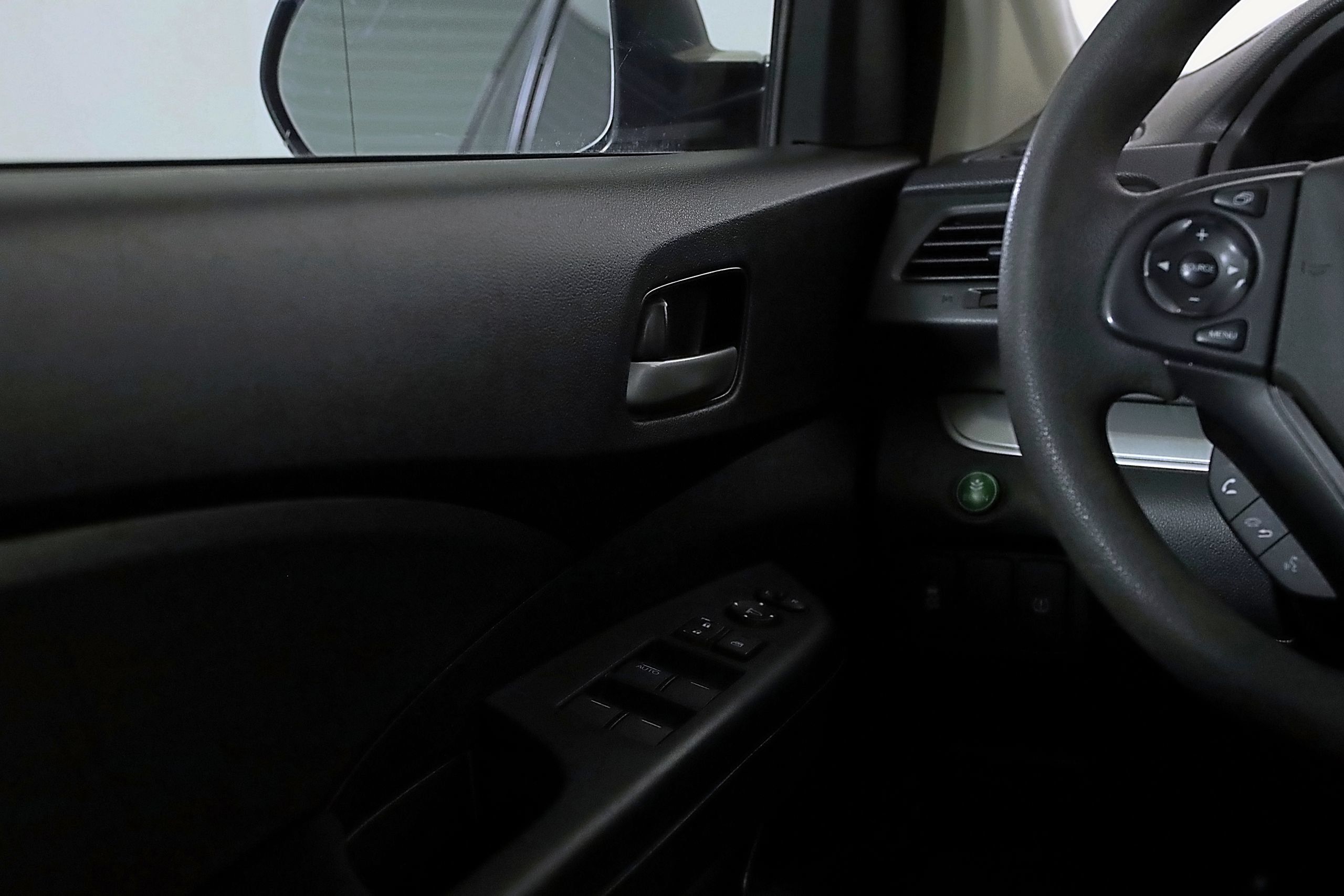 Used 2016 Honda CR-V LX image 19