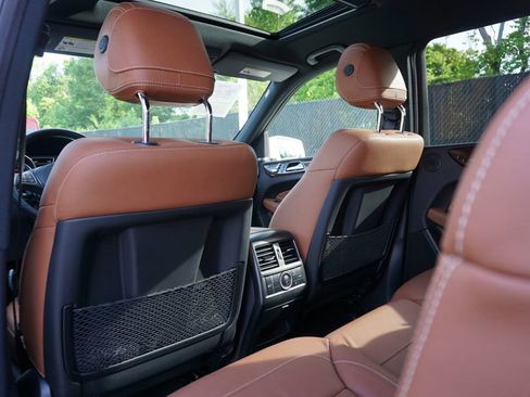 Used 2017 Mercedes-Benz GLS 450 4MATIC image 15