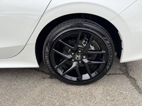 Used 2025 Honda Civic Sport image 8