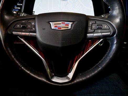 Used 2023 Cadillac Escalade ESV Premium Luxury image 35