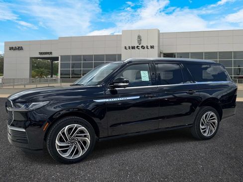 New 2026 Lincoln Navigator L Reserve AWD/4WD image 7