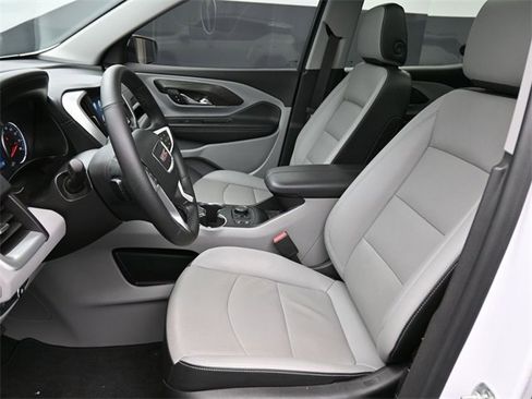 Used 2024 GMC Terrain SLT image 10