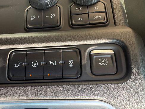 Used 2021 Chevrolet Tahoe LS AWD/4WD image 19