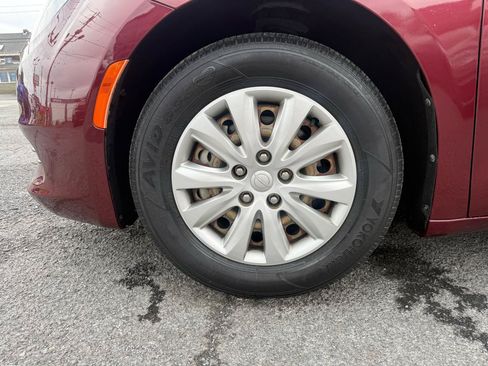 Used 2018 Chrysler Pacifica L FWD image 8