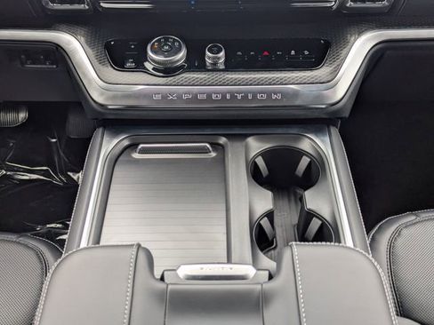 New 2026 Ford Expedition Max Platinum w/ Stealth Appearance Package image 19