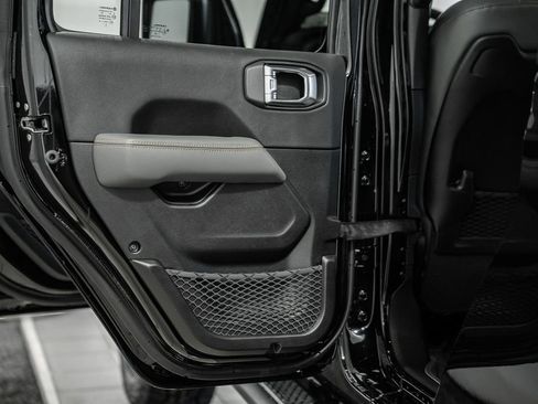 New 2026 Jeep Gladiator Mojave AWD/4WD image 37