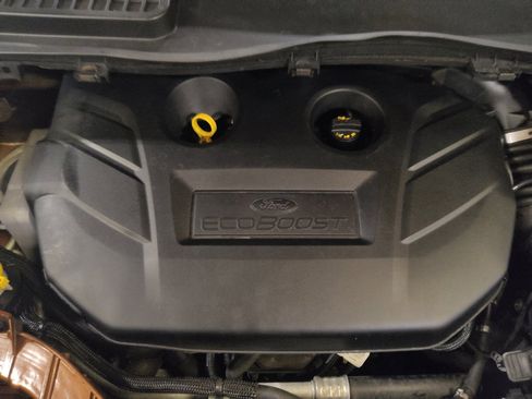 Used 2017 Ford Escape Titanium AWD/4WD image 30