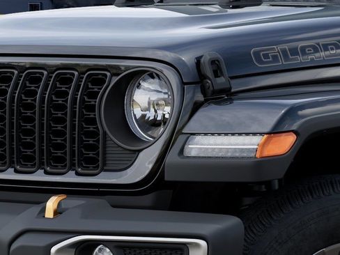 New 2026 Jeep Gladiator Sport AWD/4WD image 10