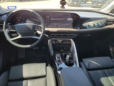 Used 2025 Audi Q5 Premium Plus AWD/4WD image 17