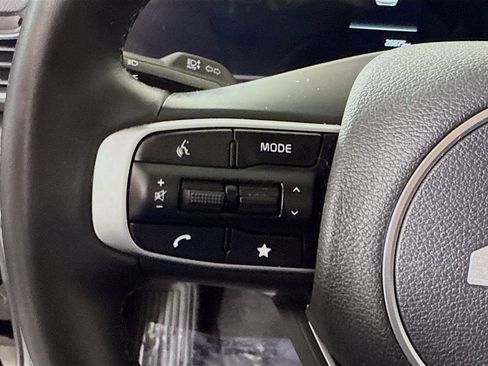 Used 2024 Kia Sportage EX image 21