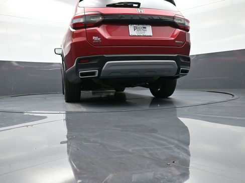 Used 2024 Honda Pilot Touring image 33