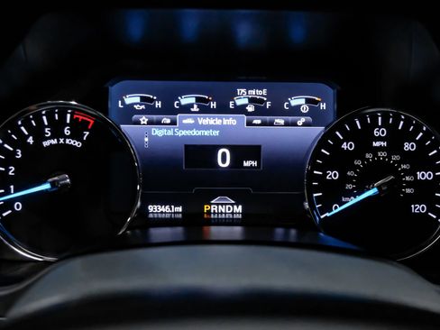 Used 2021 Ford Expedition Limited image 14