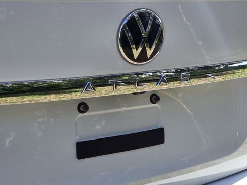 Certified 2023 Volkswagen Atlas SE w/ Panoramic Sunroof Package FWD image 9