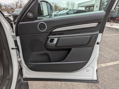 Used 2023 Land Rover Discovery S R-Dynamic image 26