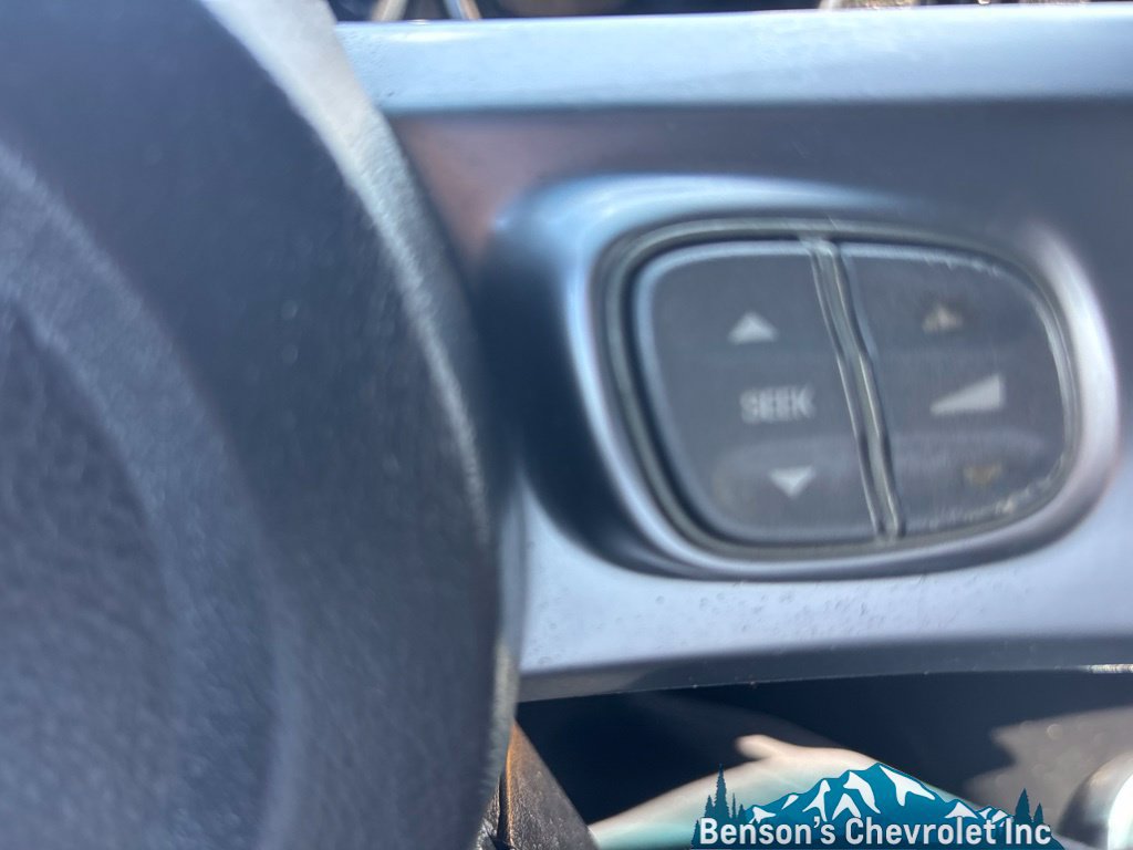 Used 2004 Chevrolet SSR w/ Preferred Equipment Group RWD image 18