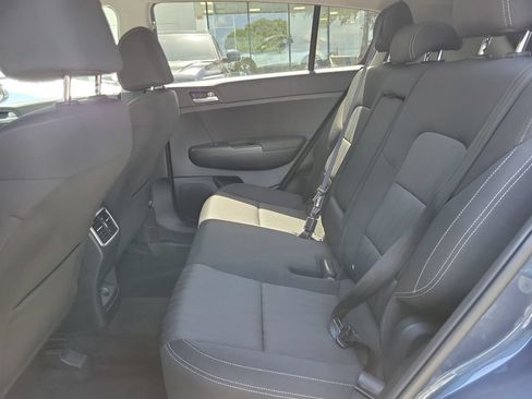 Used 2022 Kia Sportage LX FWD image 9