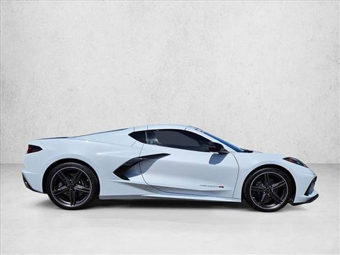 Used 2024 Chevrolet Corvette Stingray Coupe RWD image 4