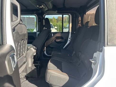 Used 2021 Jeep Gladiator Mojave image 14