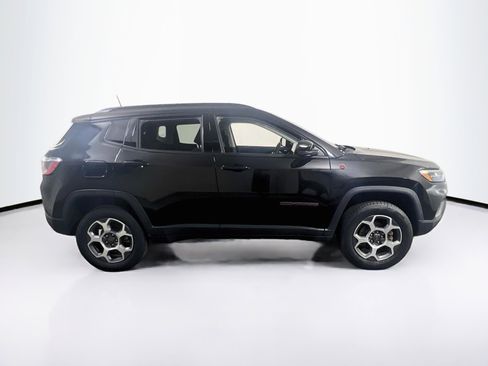 Used 2022 Jeep Compass Trailhawk w/ Sun and Sound Group AWD/4WD image 4