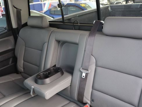 Used 2017 GMC Sierra 1500 SLT w/ SLT Premium Package AWD/4WD image 17