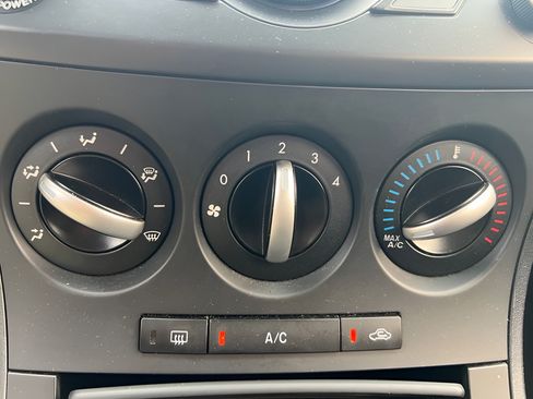 Used 2012 MAZDA MAZDA3 i Touring FWD image 27