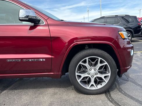 Used 2020 Jeep Grand Cherokee Overland AWD/4WD image 15