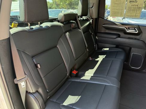 Used 2026 GMC Sierra 1500 SLT AWD/4WD image 27