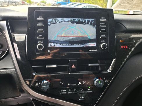 Used 2024 Toyota Camry SE FWD image 10