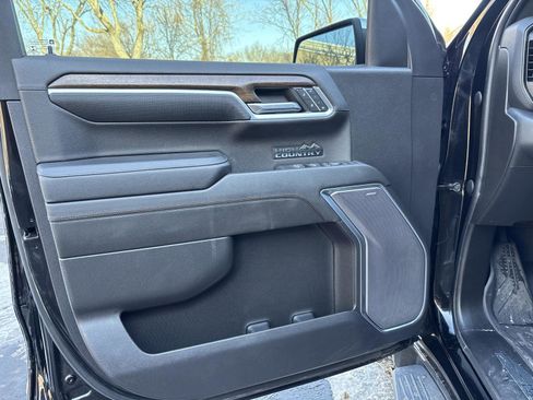 Used 2022 Chevrolet Silverado 1500 High Country w/ High Country Premium Package image 8