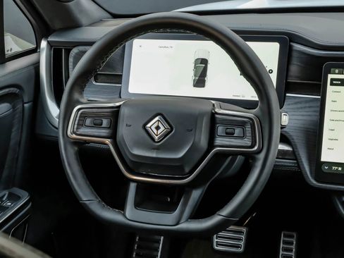 Used 2024 Rivian R1S Adventure AWD/4WD image 25
