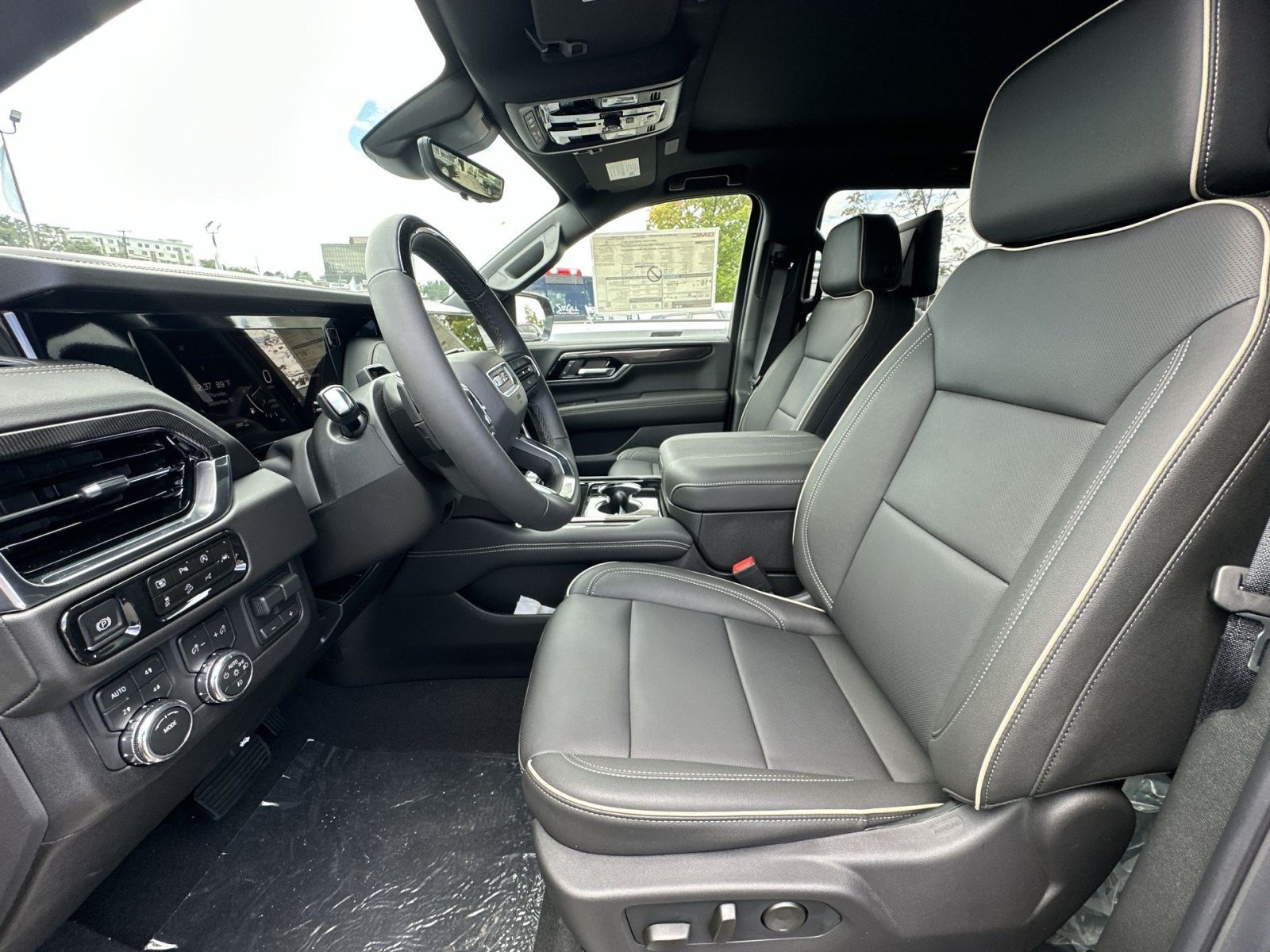 New 2026 GMC Yukon XL Elevation w/ Elevation Premium Package AWD/4WD image 13