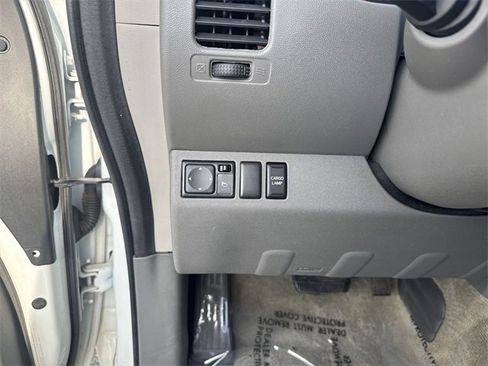 Used 2016 Nissan Frontier SV image 23