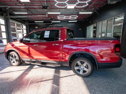 Used 2022 Honda Ridgeline RTL-E image 2