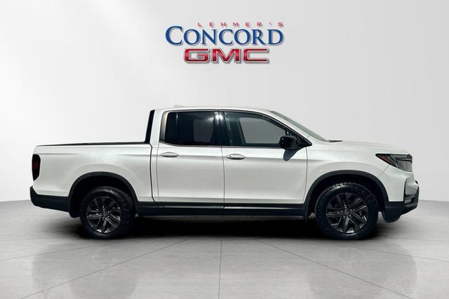 Used 2023 Honda Ridgeline Sport image 3