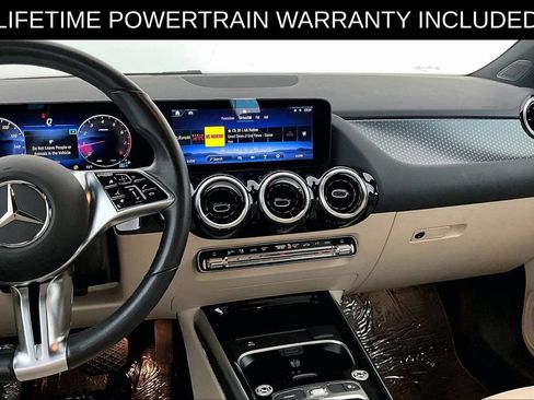 Used 2025 Mercedes-Benz GLA 250 4MATIC image 8