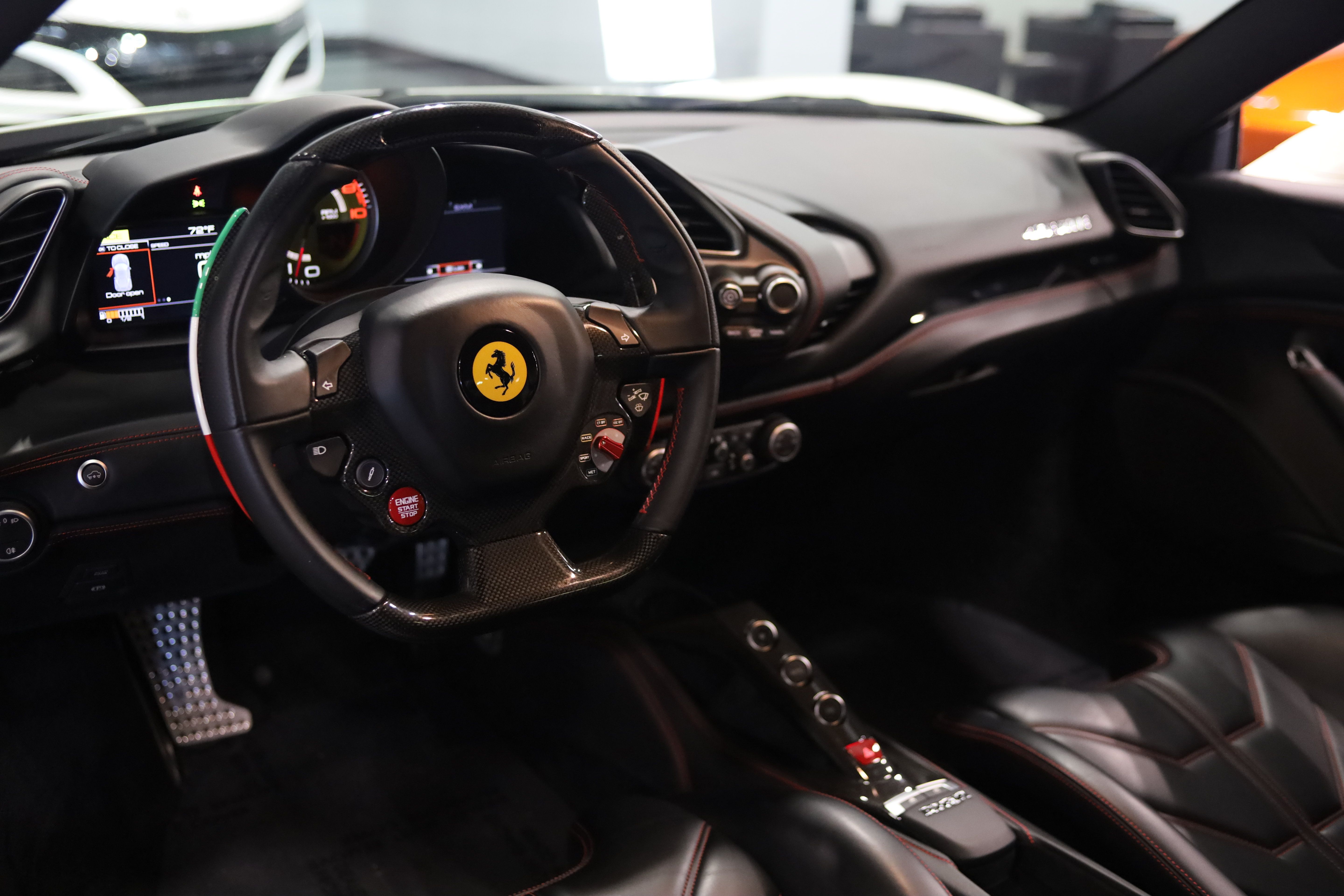 Used 2016 Ferrari 488 GTB RWD image 33