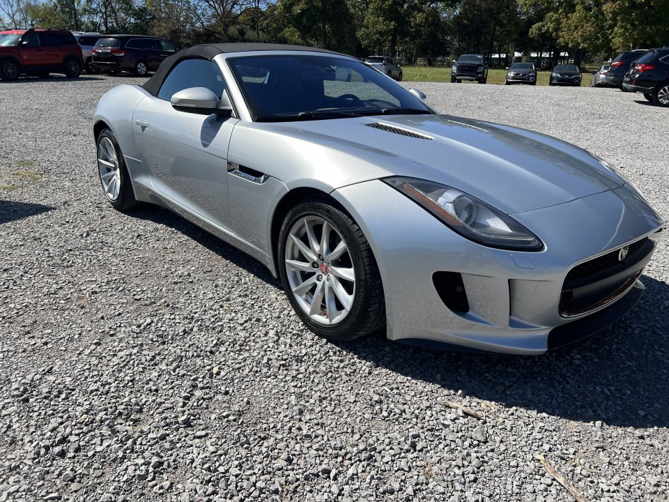 Used 2017 Jaguar F-TYPE Convertible RWD image 8