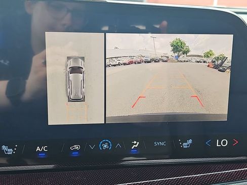 New 2026 Chevrolet Traverse Z71 w/ Enhanced Driving Package AWD/4WD image 16