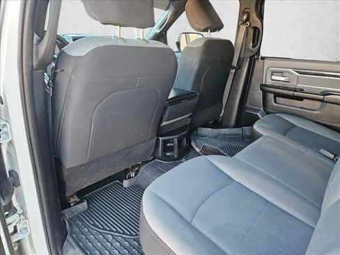 Used 2022 RAM 2500 Big Horn w/ Cold Weather Group image 9