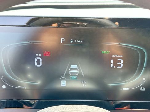 Used 2024 Kia Sportage LX image 34