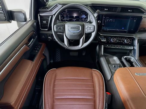 Certified 2025 GMC Sierra 3500 Denali Ultimate AWD/4WD image 22