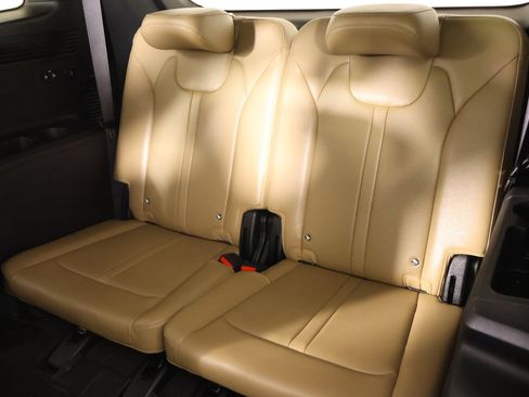 Used 2025 Kia Sorento SX Prestige w/ Olive Brown Leather Package AWD/4WD image 14