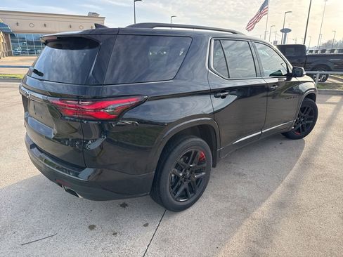 Used 2023 Chevrolet Traverse Premier w/ Redline Edition image 11
