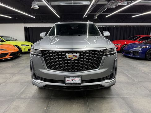Used 2023 Cadillac Escalade Premium Luxury image 10